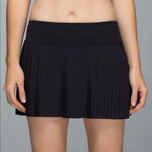 lululemon pleat to street skirt